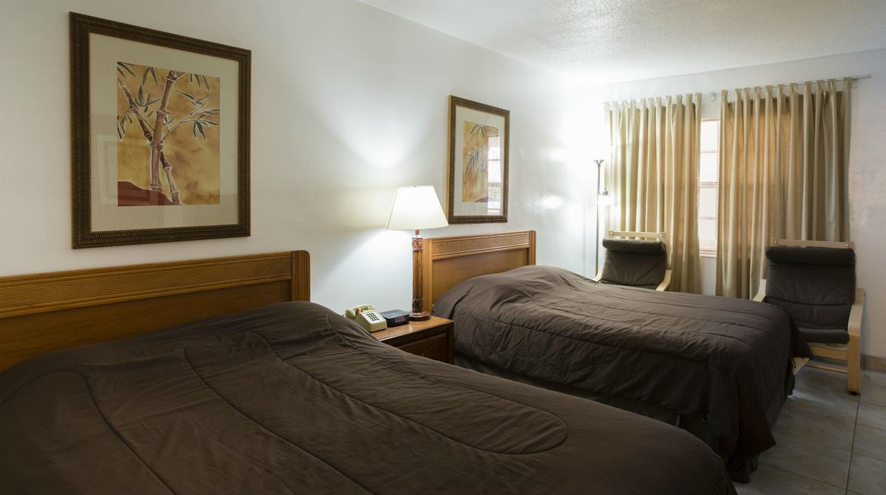 Carriage House Resort Deerfield Beach Bagian luar foto
