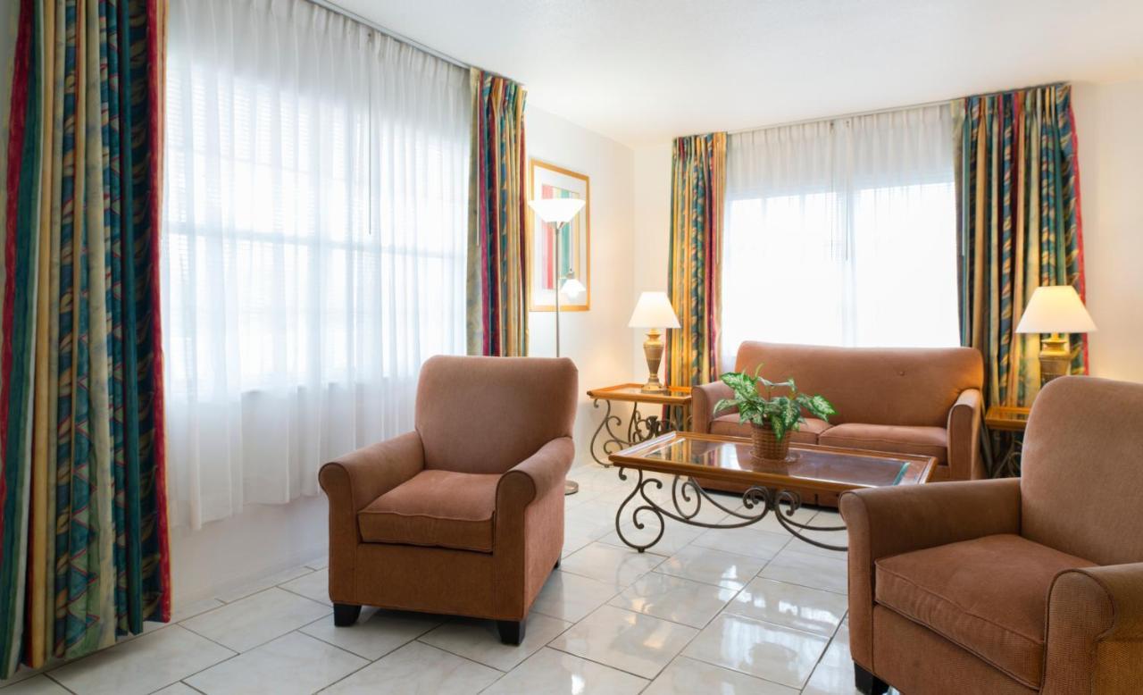 Carriage House Resort Deerfield Beach Bagian luar foto